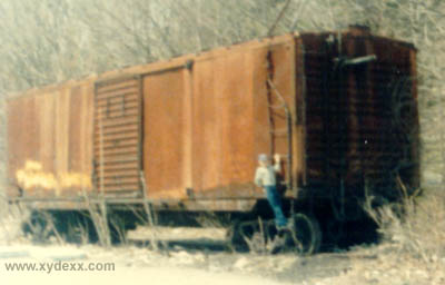 A rusty boxcar on the Putnam Division at Eastview