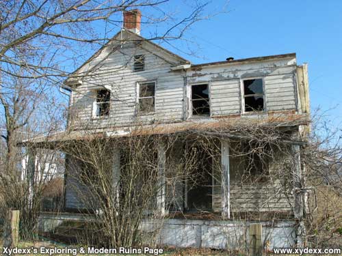 abandoned house in Sterling, VA