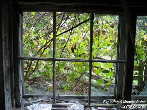 window in mud room